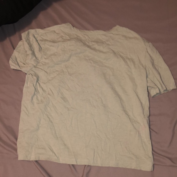 child’s tshirt - Picture 2 of 2